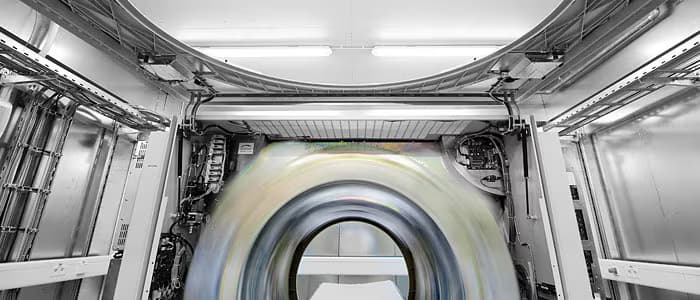 ULTRA-HIGH-RESOLUTION IMAGING
